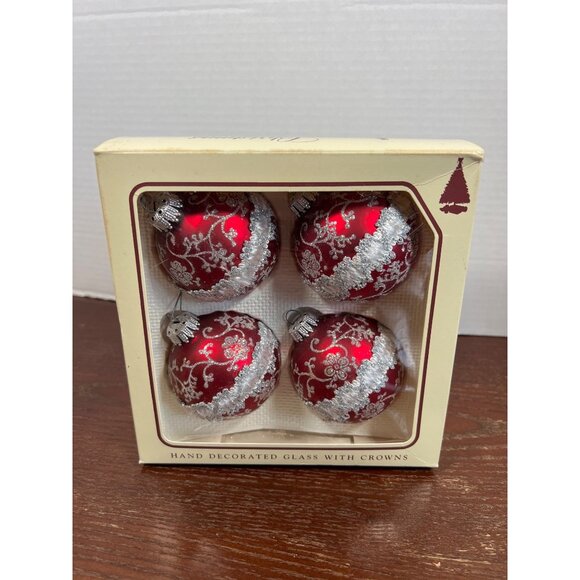 Vintage Hand Decorated Glass Ornaments With Crowns Set Of 4 Red & Silver Z3 - Picture 1 of 3